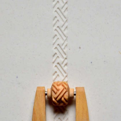 MKM Roller Mini 1cm Basket Weave MRL-05