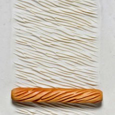 MKM Diagonal Ridges Wooden Hand Roller HR-01