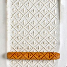 MKM Fleur-De-Lis Wooden Hand Roller HR-25
