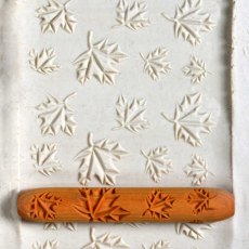 MKM Maple Leaves Wooden Hand Roller HR-35