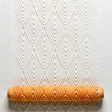 MKM Feathers Wooden Hand Roller HR-61