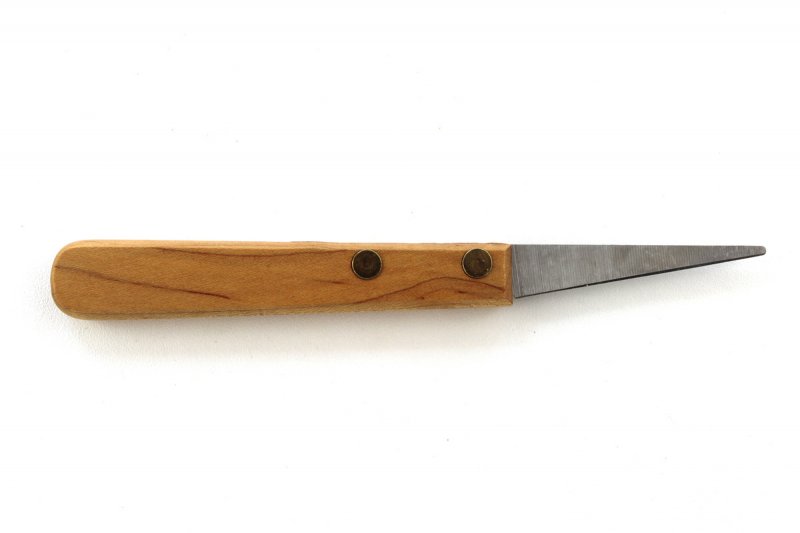 Wooden Handled Potters Knife POTK-1